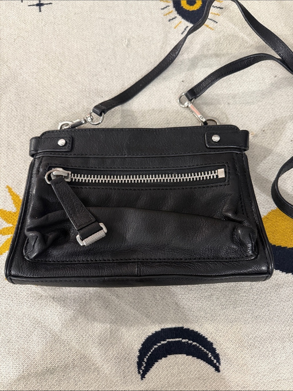 Frye Black Leather Crossbody Bag - Classic Women's Shoulder Purse